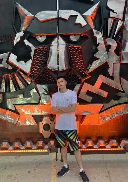 Я Ярослав, 21, знакомлюсь на одну ночь в Нижнем Новгороде