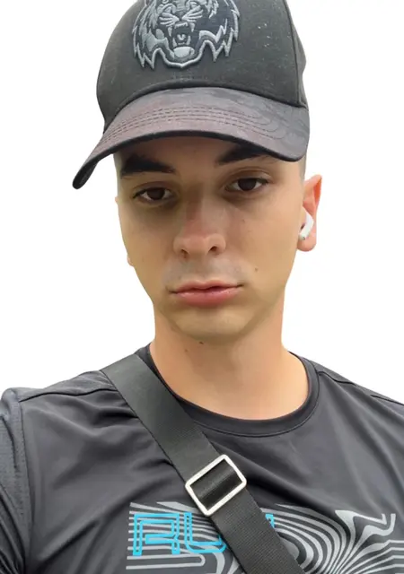 Я Stpn, 23, из Пскова, ищу знакомство для совместных путешествий