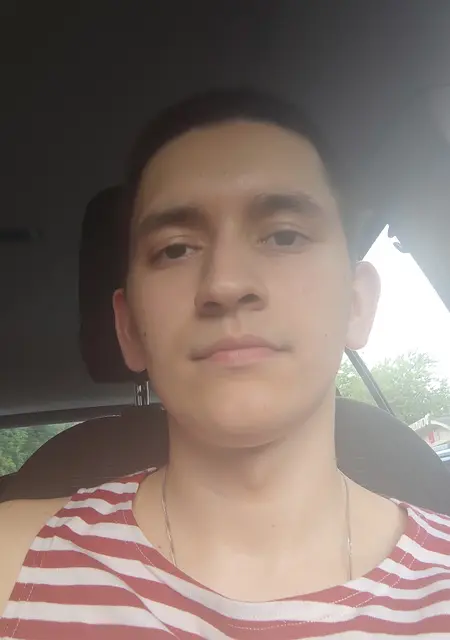 Я Федор, 23, из Дмитрова, ищу знакомства на одну ночь